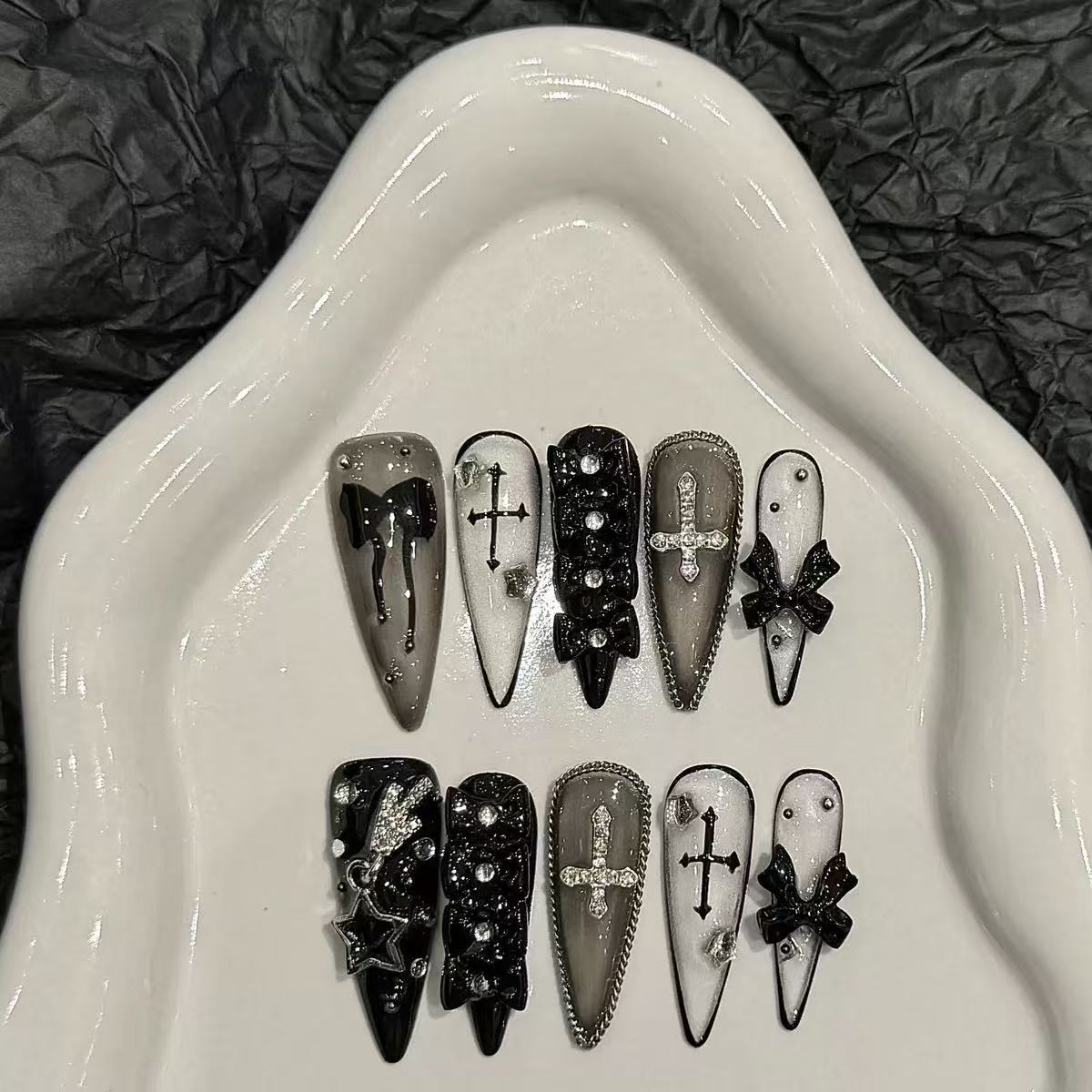 NAILOVEHalloween black bow long almond-shaped manicure